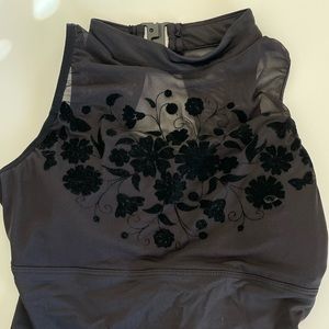 Danz N Motion Black Leo